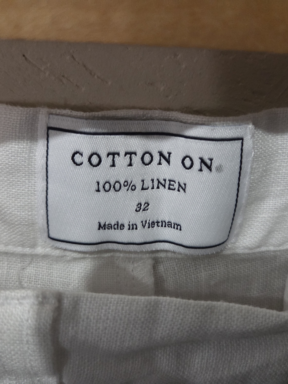 Cotton On White Linen Flat Front Men's Bermuda Shorts - Picture 2 of 3